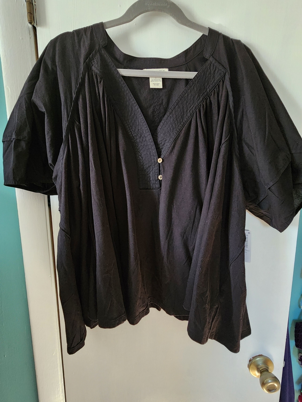 Torrid Festi Black Women's Puff-Sleeve V-Neck Top